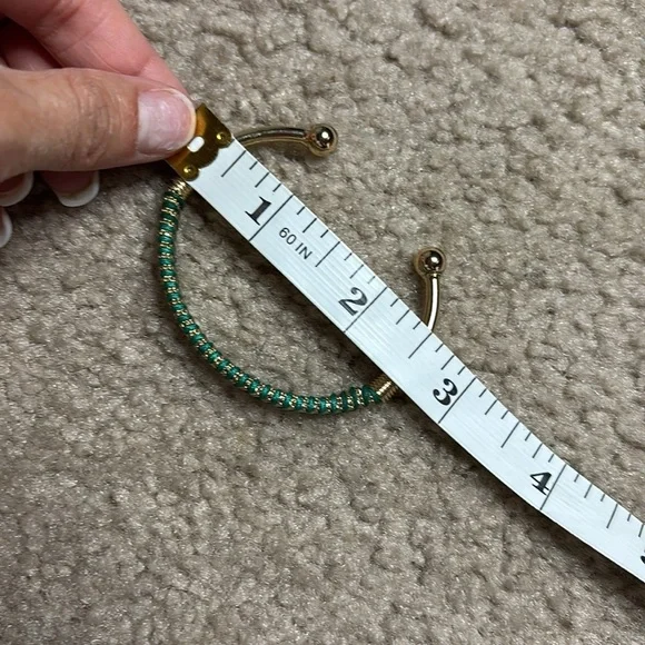 Elegant Gold and Green Cuff Bracelet - Picture 4 of 7